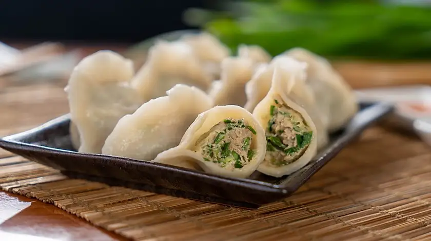 Pork Dumpling with Green Chives